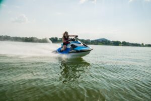 YAMAHA JetBlaster DLX 2026 jet-ski, azúrkék és fehér - Image 8