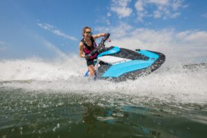 YAMAHA JetBlaster DLX 2026 jet-ski, azúrkék és fehér - Image 9