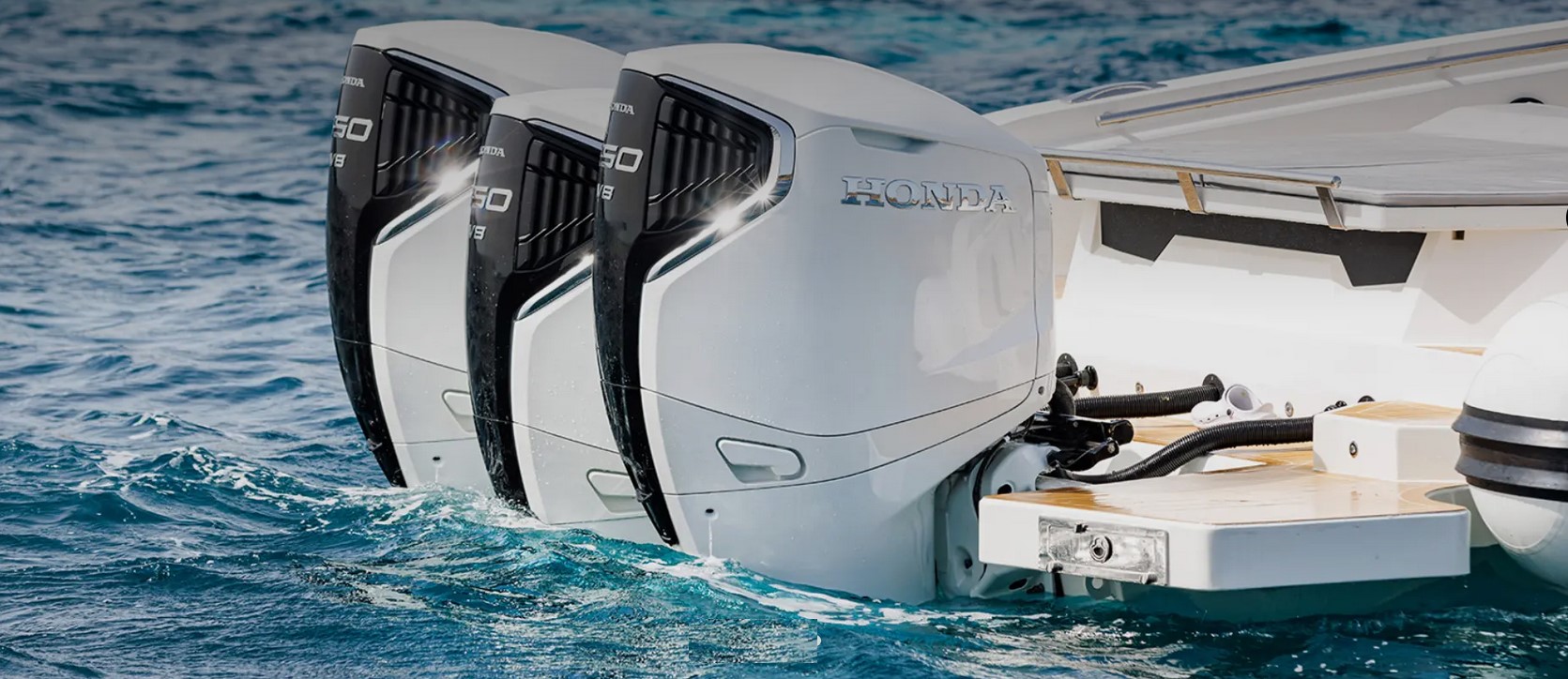 Honda BF350 csónakmotor részlete